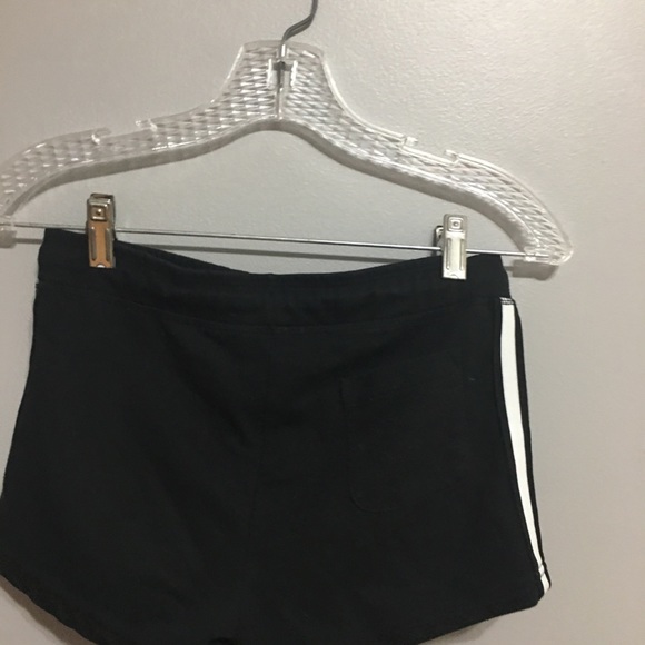 Urban kids shorts (fits size 10/12) - Picture 2 of 3